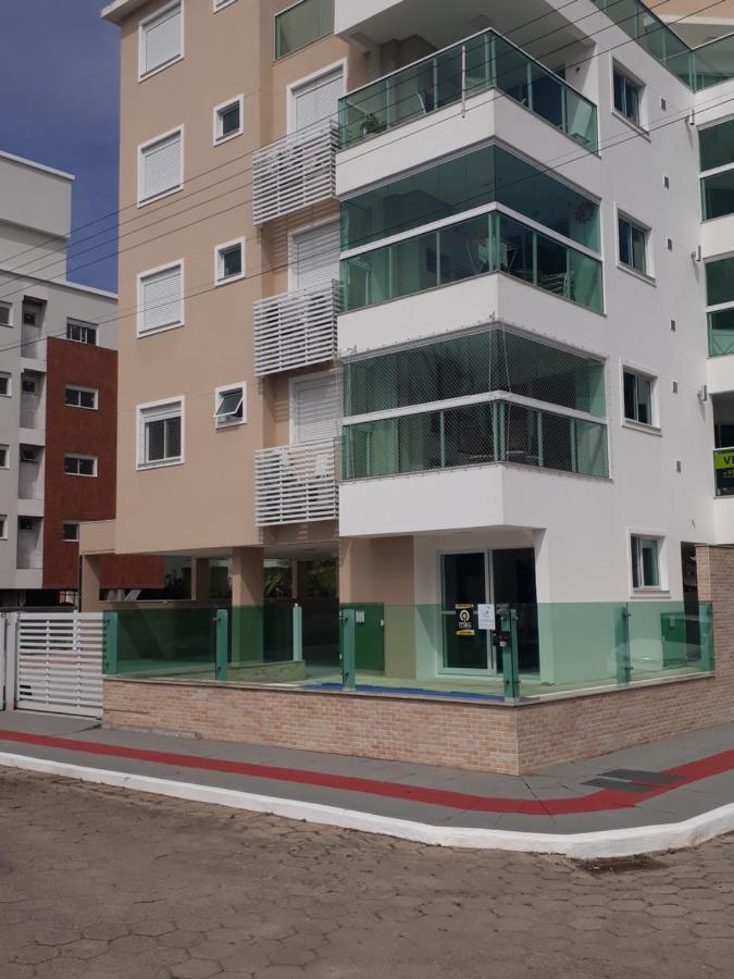 Apto Em Palmas - A 80 Metros Do Mar Governador Celso Ramos Exterior foto